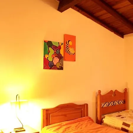 Hébergement de vacances Charming House In With Shared Pool Pataias