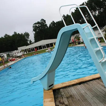 Hébergement de vacances Charming House In With Shared Pool *