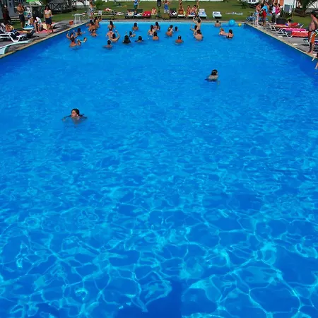 Charming House In With Shared Pool Сasa de vacaciones