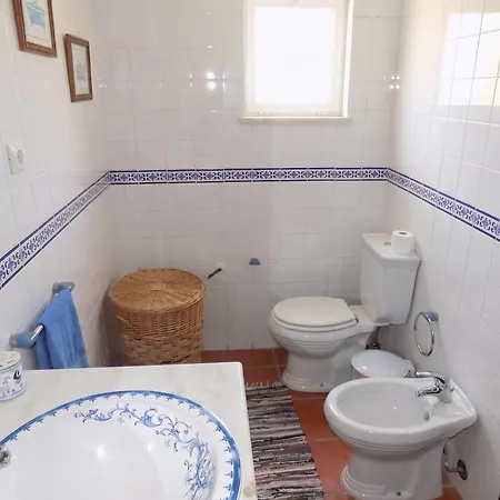 Charming House In With Shared Pool Vakantiehuis *