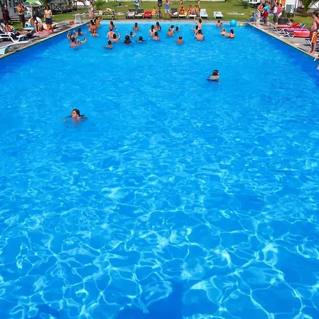 Vakantiehuis Charming House In With Shared Pool *