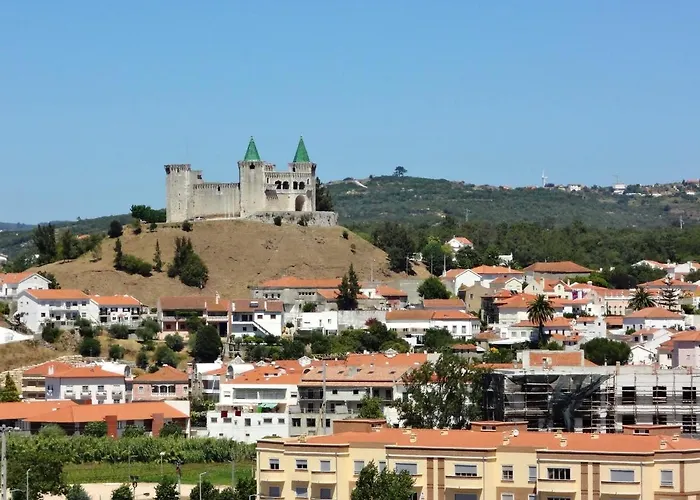 Charming House In With Shared Pool *