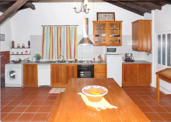 بيت للعطل Charming House In With Shared Pool *